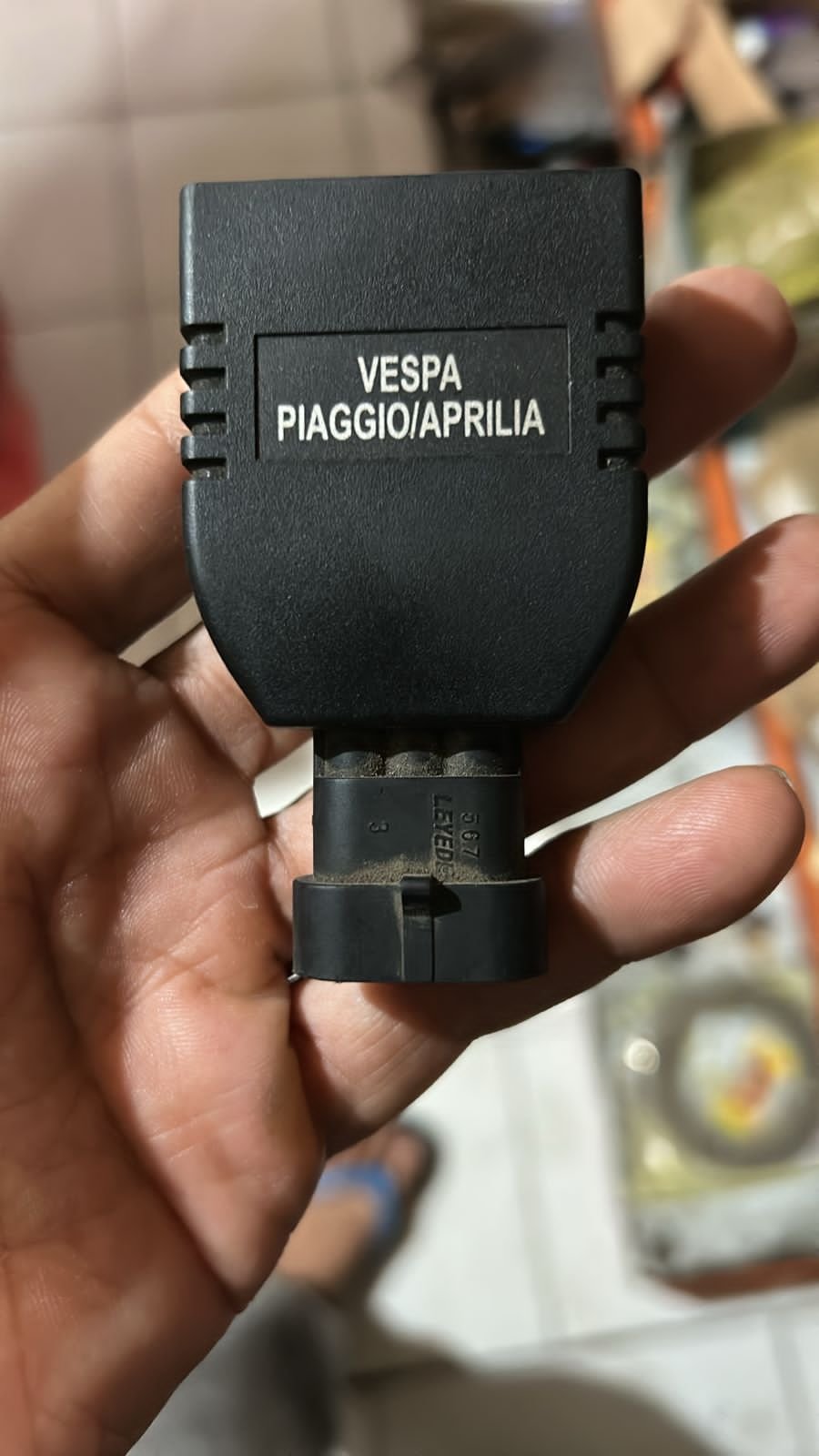 KABEL (SOKET ONLY ) VESPA PIAGIO / APRILIA MST 100 PRO+ ( 6-008)